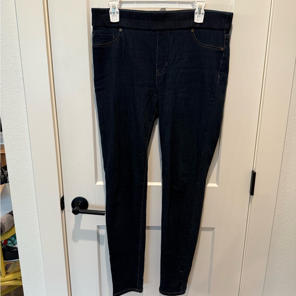 Liverpool Ladies The Denim Legging Jeans.  Pull On. Size 12/31, blue, NWOT
